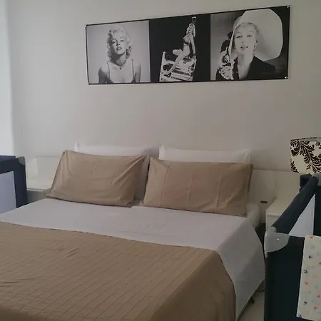 Cristina' S Flat Apartment